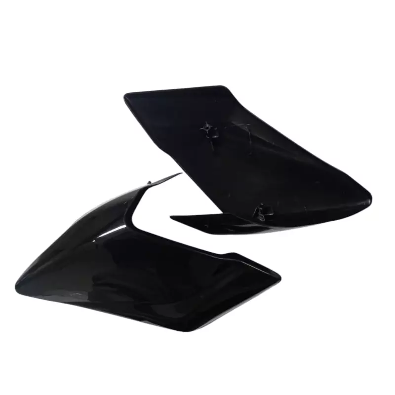 TAPA LATERAL TANQUE SZR NEGRA INYECT