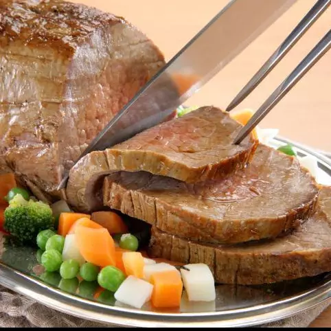 CARNE ASSADA AO MOLHO MADEIRA