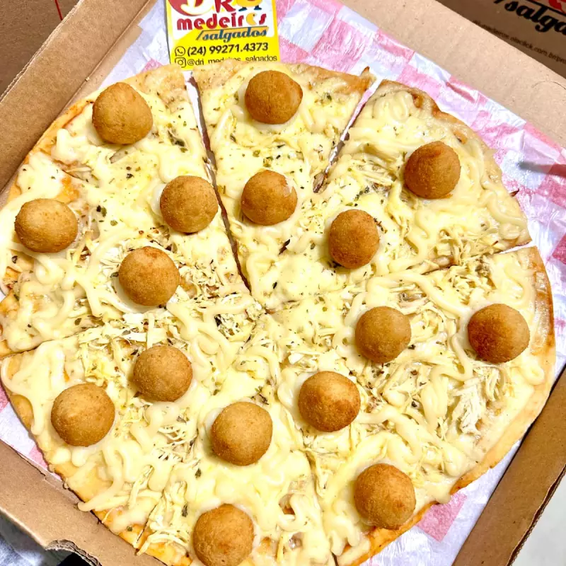 Pizza especial de coxinhas