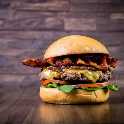 Empório Burguer X-Tudo