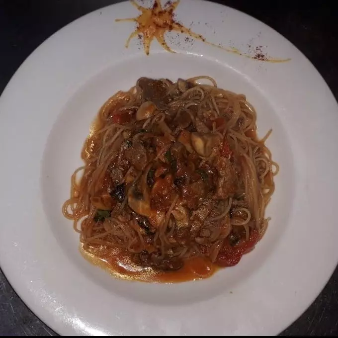 PASTA ALLO SPEZZATINO DI MANZO