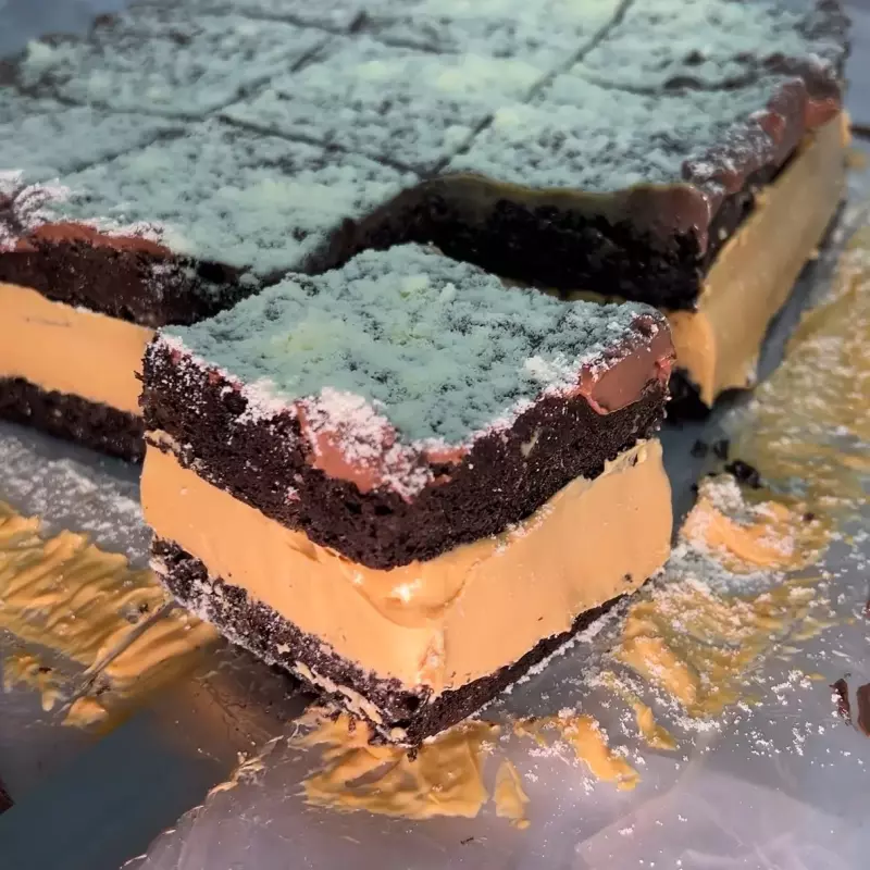 BOLO GELADO CHOCONINHO