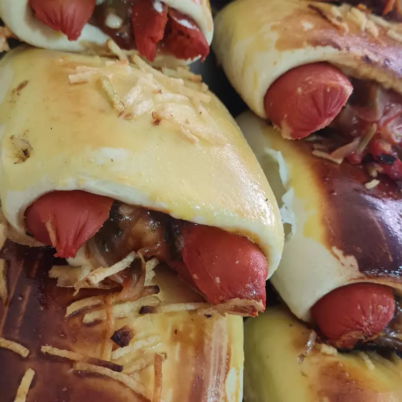 Cachorro quente carne sol