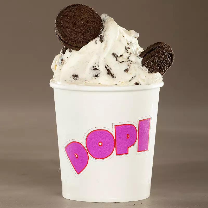COOKIES AND CREAM