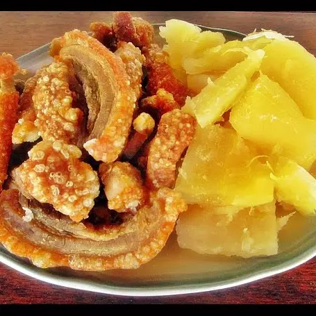 Panceta com Mandioca
