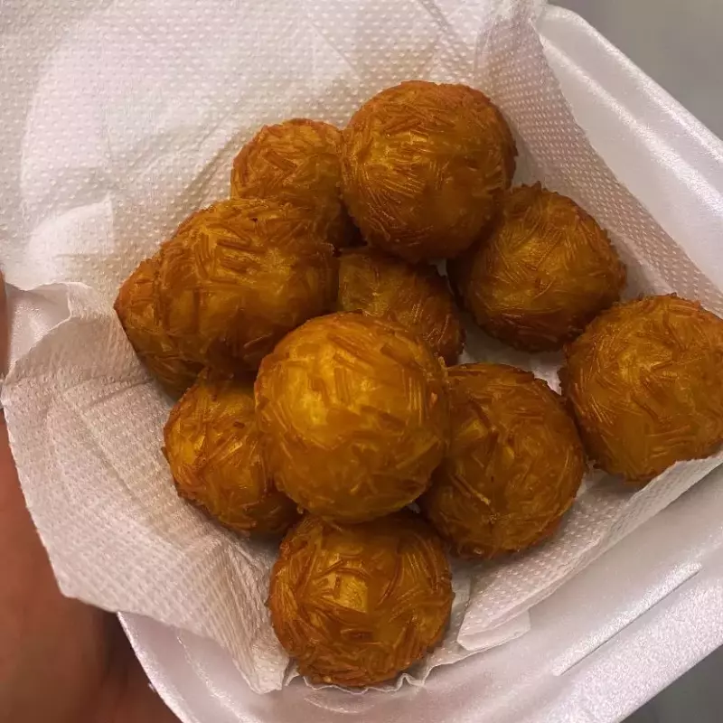 Bolinho de queijo aletria