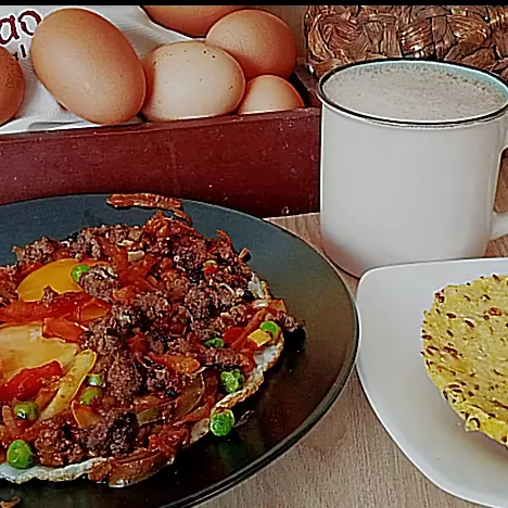 Huevitos napolitanos con carne