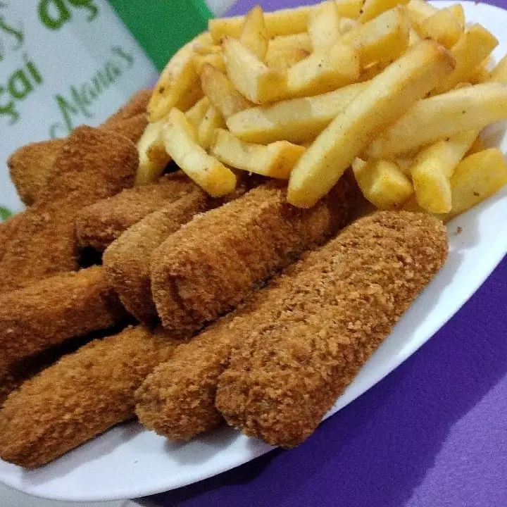 Batata frita + Tirinha de frango