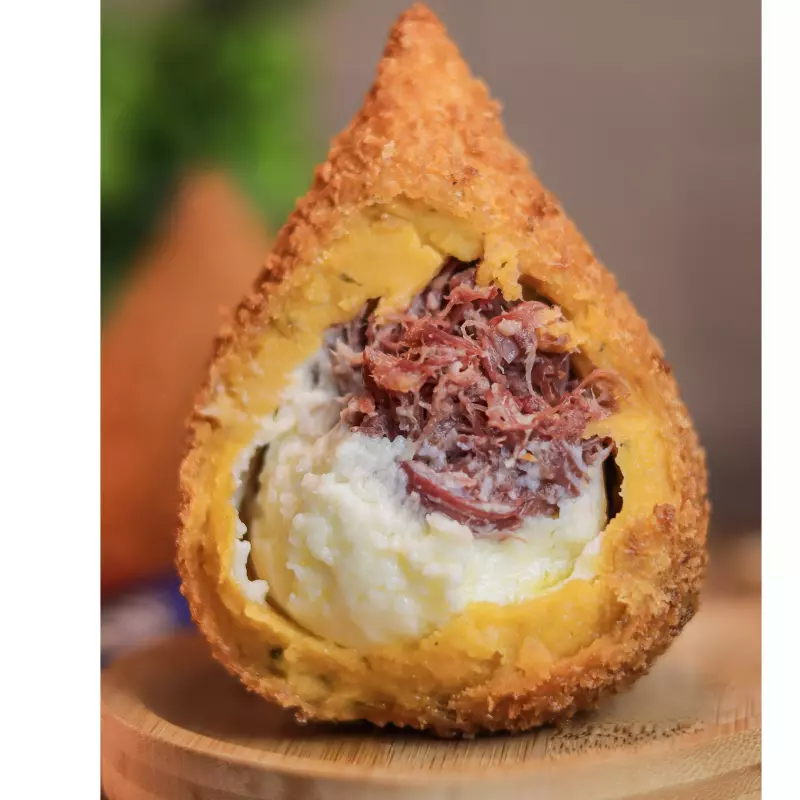 Coxinha Gourmet  Carne Seca Catupiry