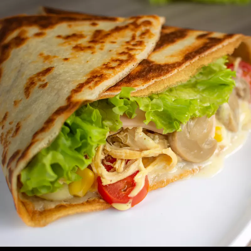 Crepe pollo con champiñones