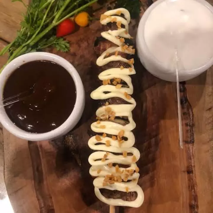 CARNE AO CATUPIRY E ALHO