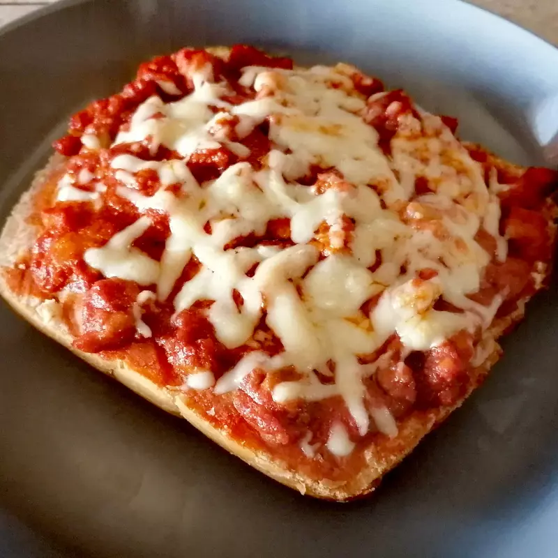 Medio Mollete Asado Rojo