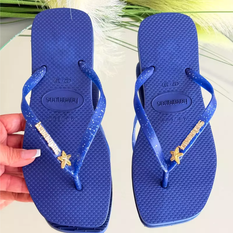 Fem estrela azul marinho