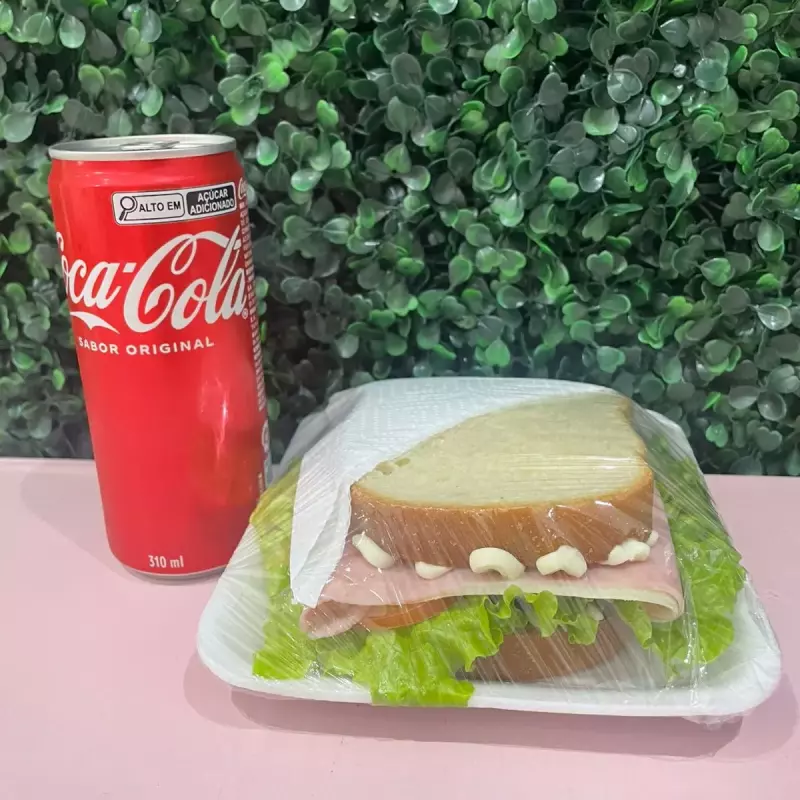 Combo Lanche+Coca lata original