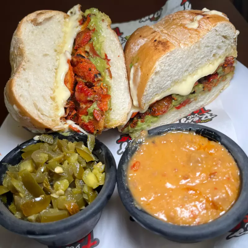 Torta de chorizo sinaloense