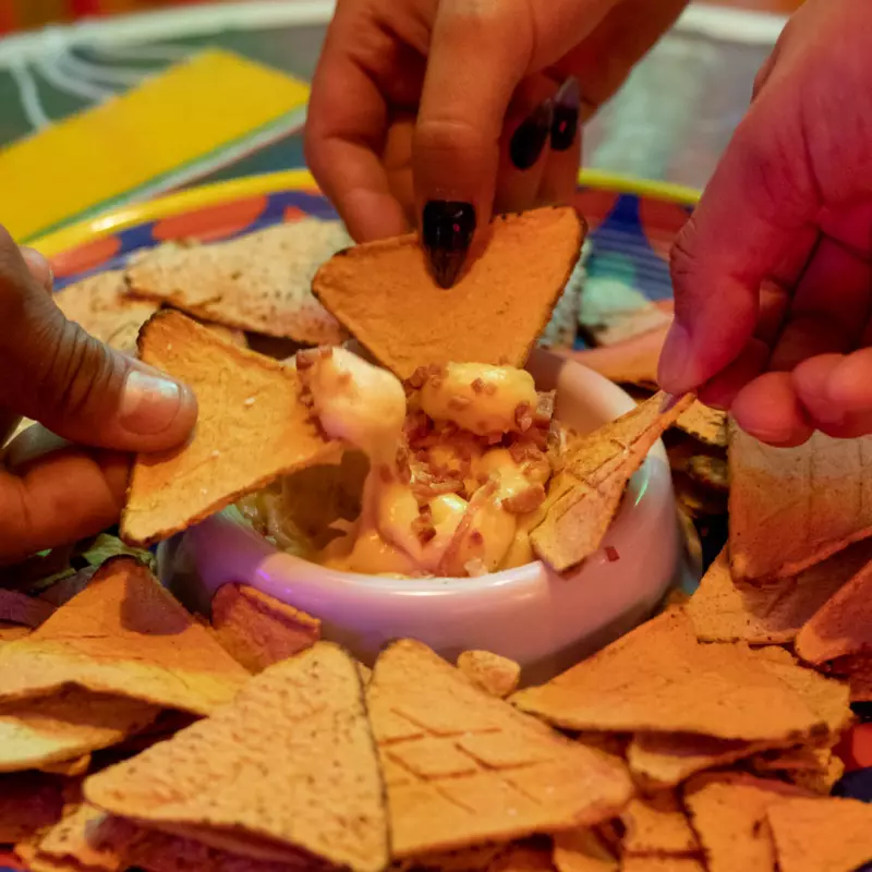 Nachos con queso