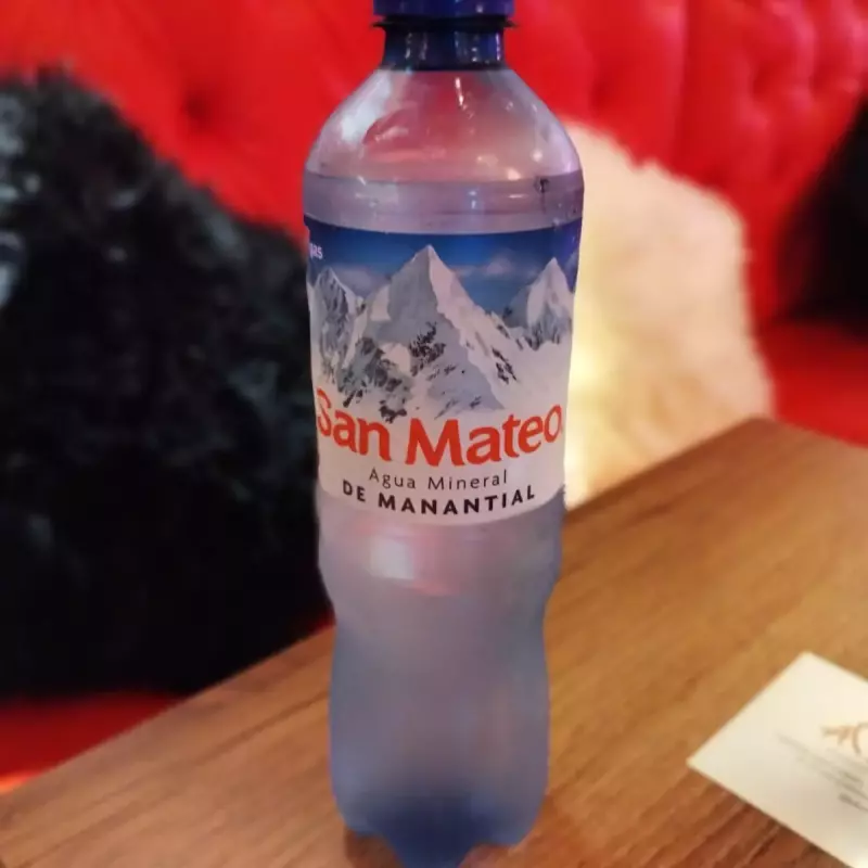 Agua con gas