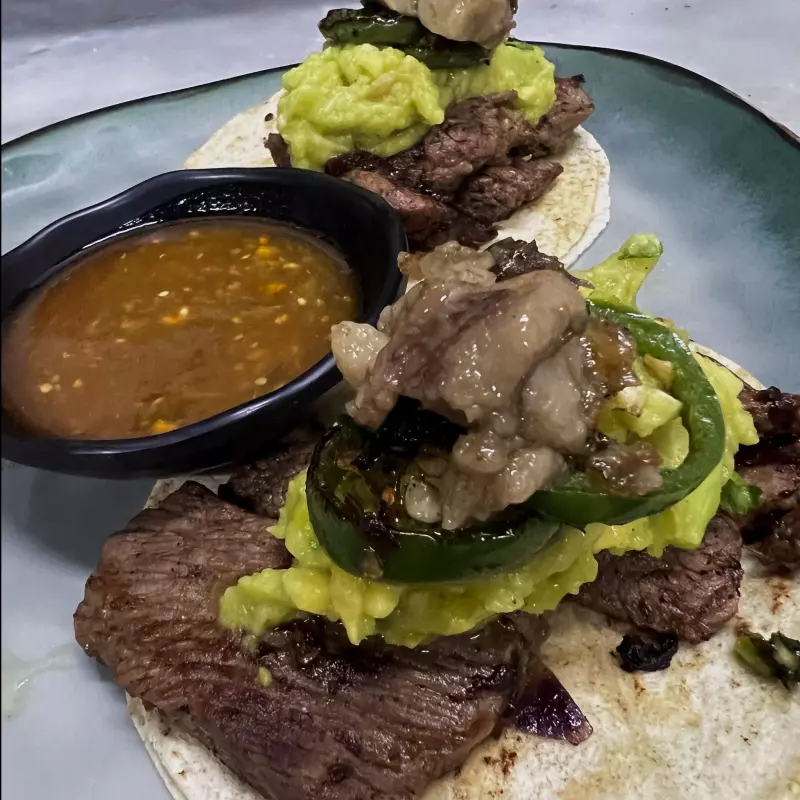 Taco de entraña con Tuétano