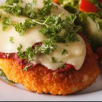 Milanesa Pollo a la Suiza