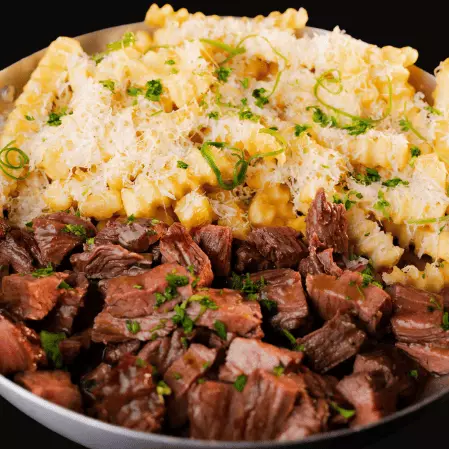 FILÉ COM FRITAS