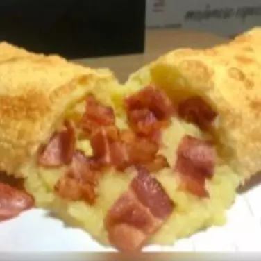 Pastel bacon + cajuína