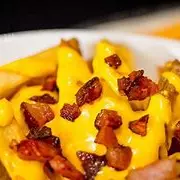 Batata Frita c/ cheddar e Bacon (M)