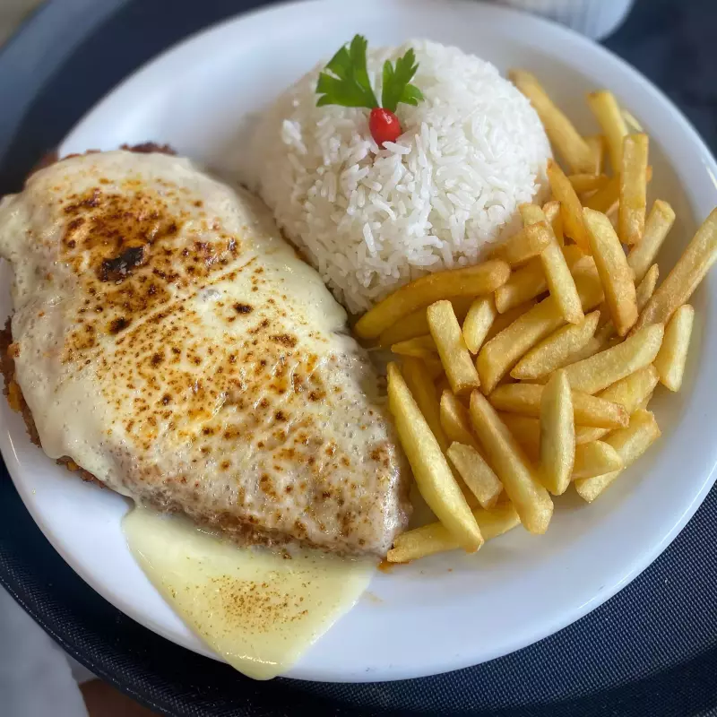 PARMEGIANA DE  FRANGO EXECUTIVO