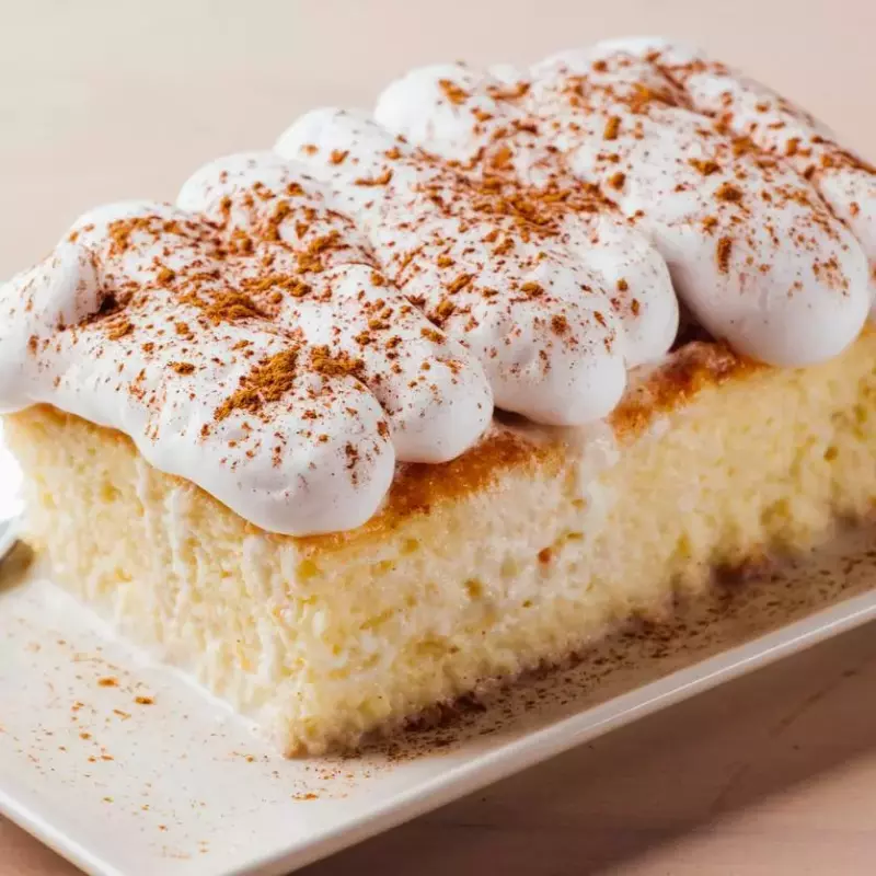TORTAS TRES LECHE