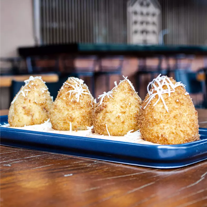 Coxinha De Carne Desfiada