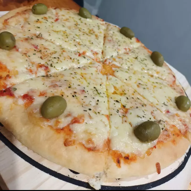 Pizza Muzzarela