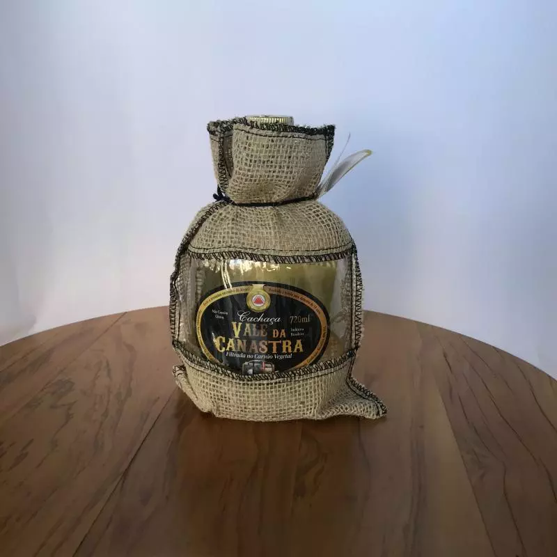 Cachaça c/Capa Arts Ouro 720ml