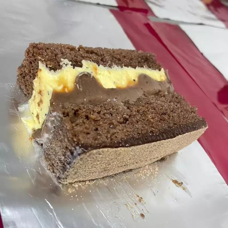 Bolo Gelado (Maracujá c/ Brigadeiro)