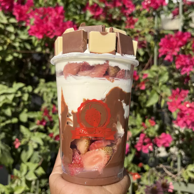 Strawberry chocolatina nucita 16 onz