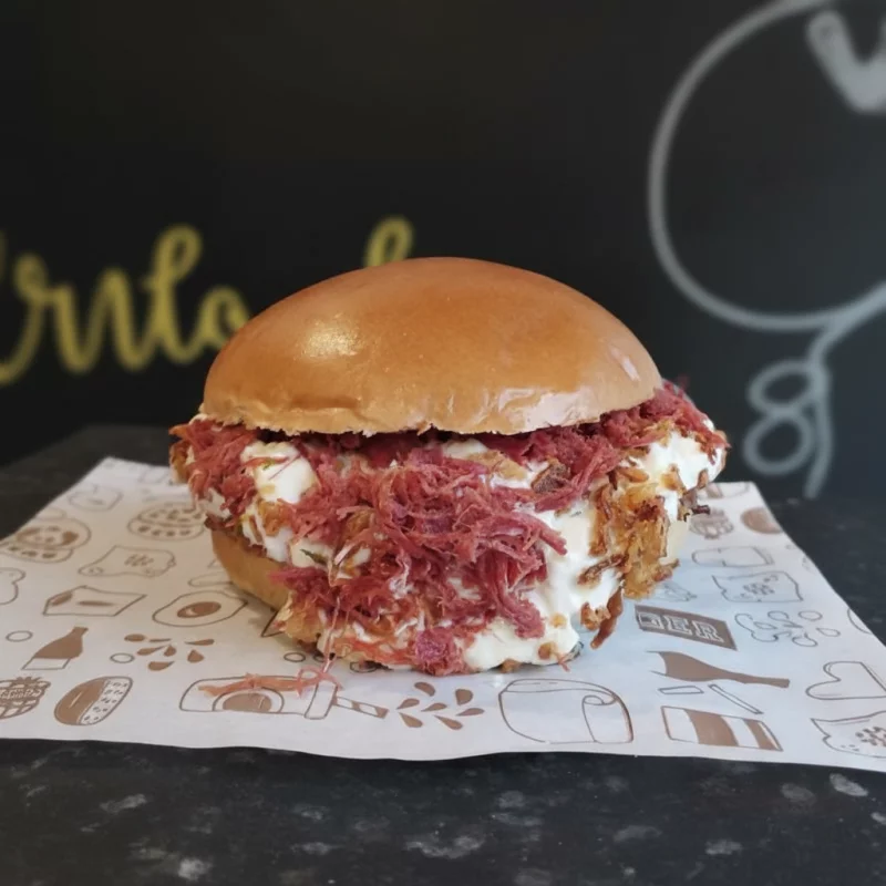 Divino carne  + Lilos fritas( 🍔+🍟)