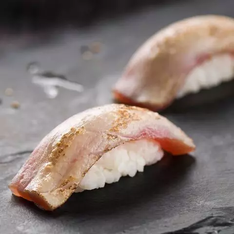 Sushi / Atum Maçaricado 5 unid