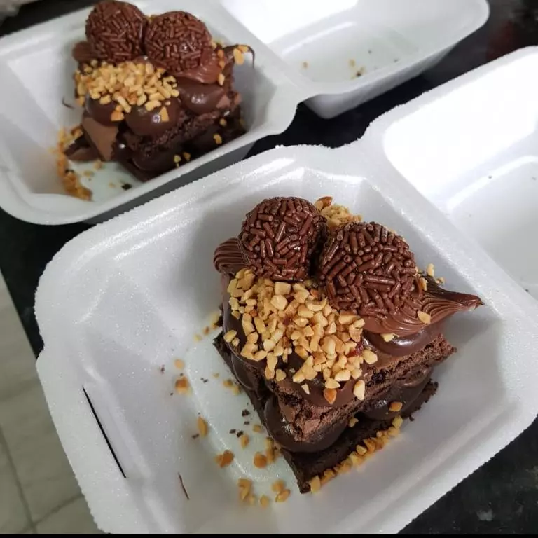 BROWNIE FERREIRO ROCHER