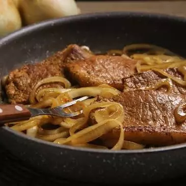 Bife Acebolado