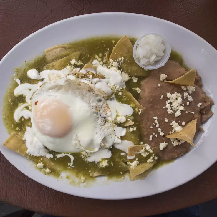 (ElJ) Chilaquiles "Frijoles y huevo"
