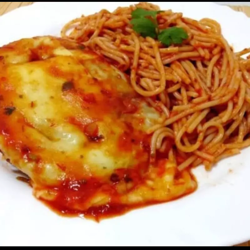 Filé a parmegiana de carne