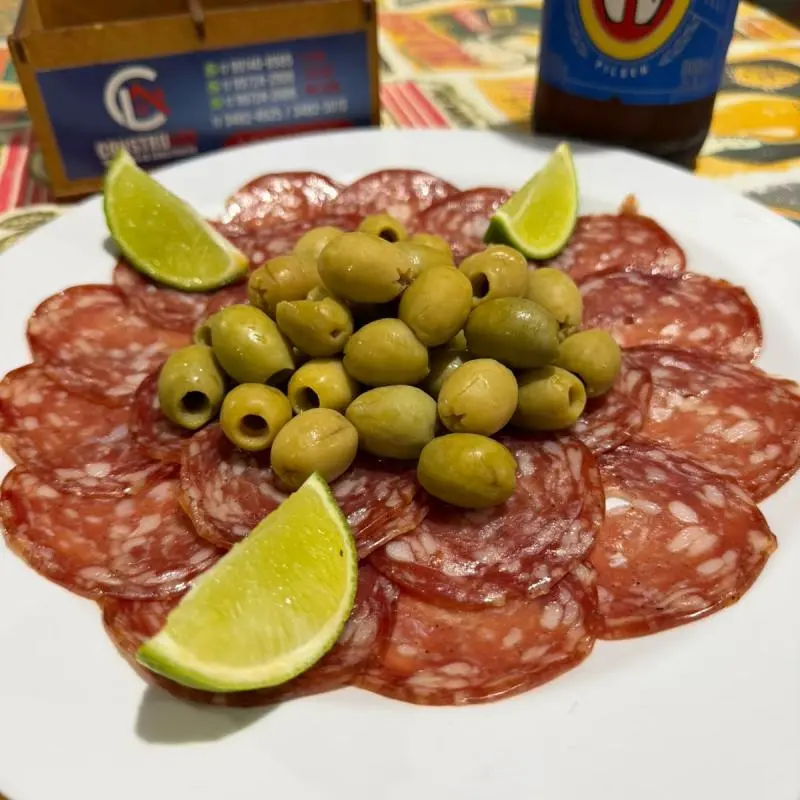 SALAME COM AZEITONA