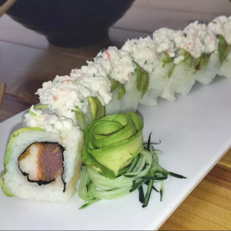 Tsuna Maki  12 piezas