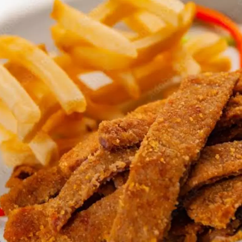 Milanesa de res con papas