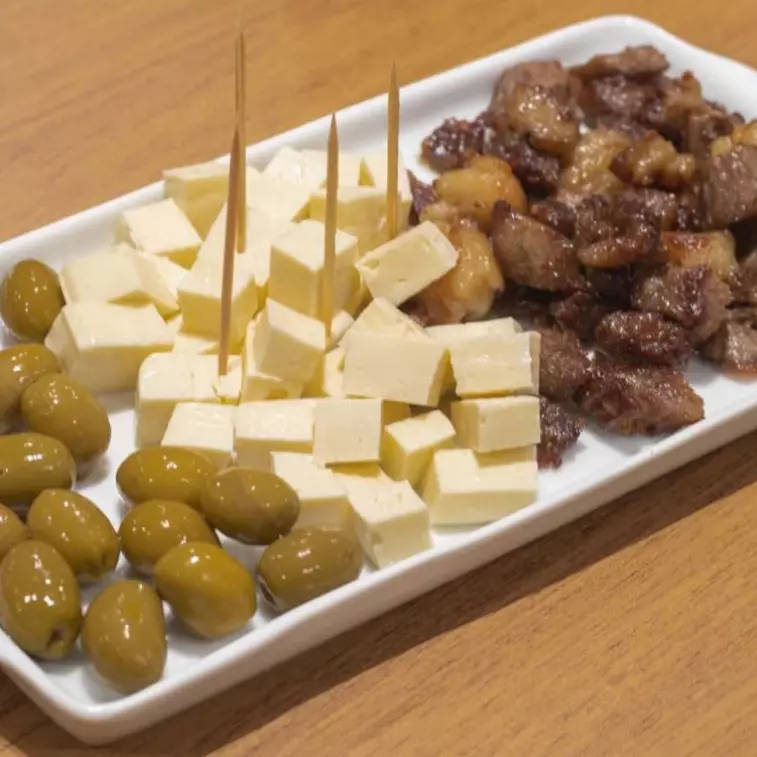 Petisco de Contra Filé c Queijo