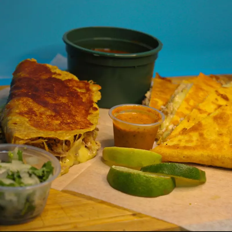 Combo3: Quesabirria + 2 Tacos/Birria