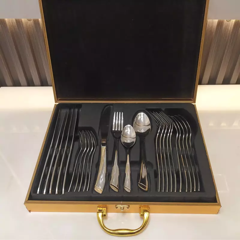 CUBIERTOS CON ESTUCHE  REF 16463-3