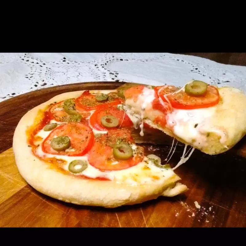 Pizza napolitana 4 porciones