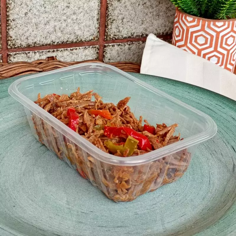 Carne desfiada com pimentões