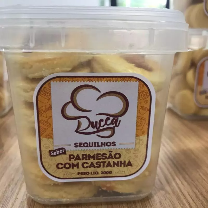 Sequilho Parmesão com Castanha