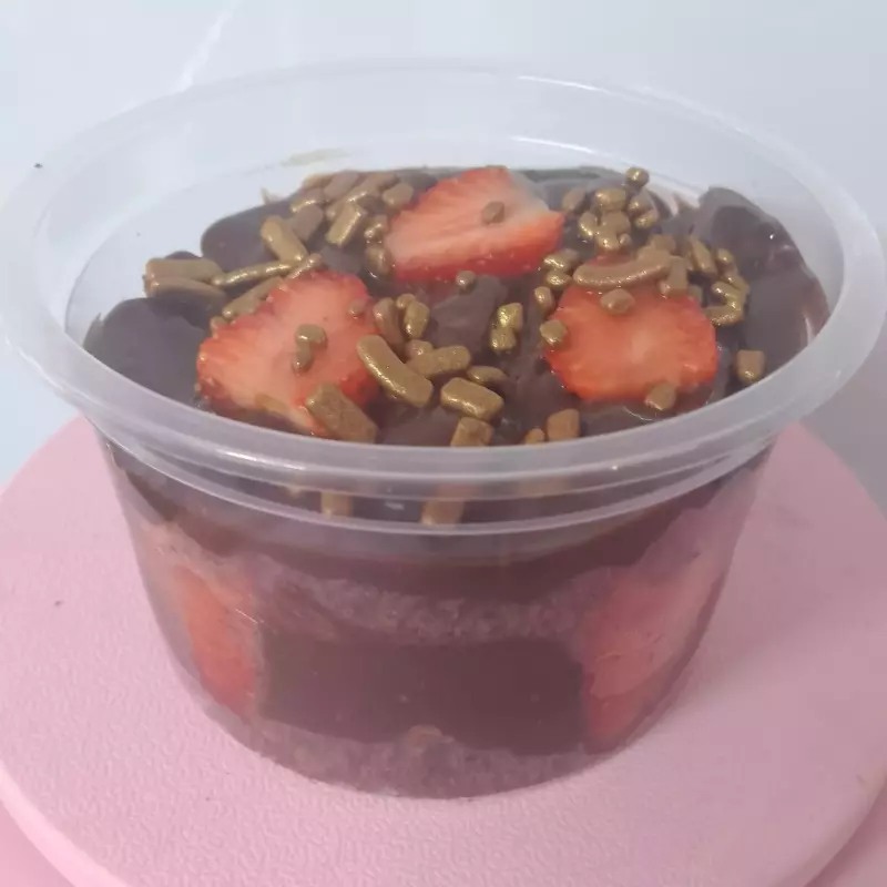 Brigadeiro com morango 🍓