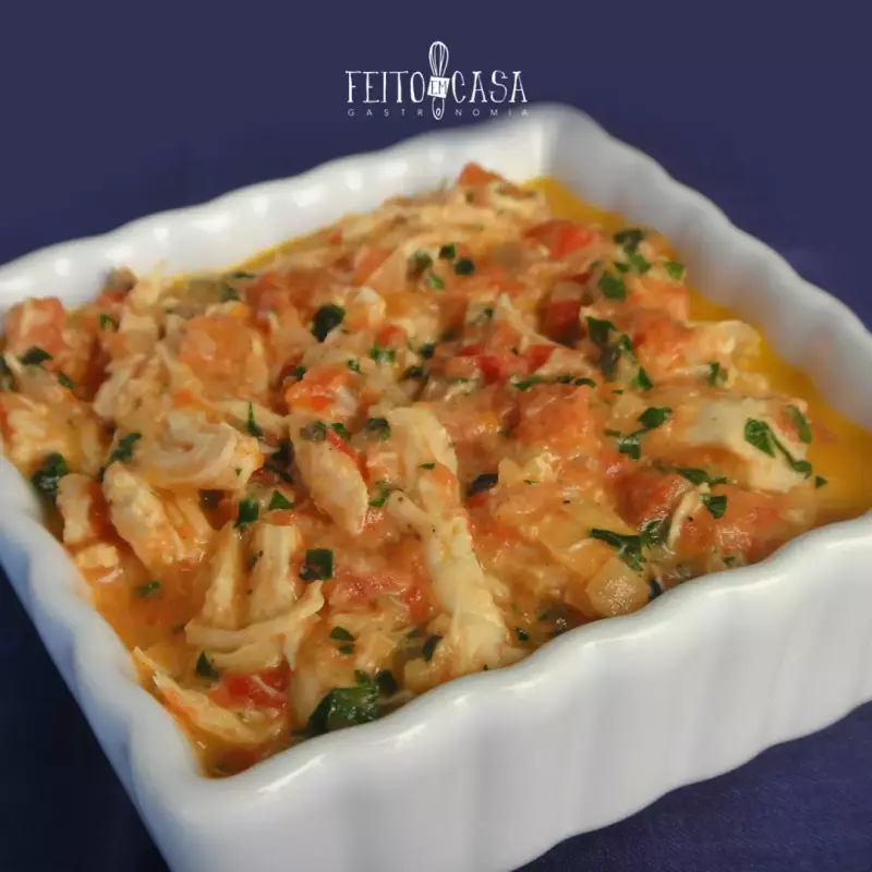 Frango desfiado com requeijão